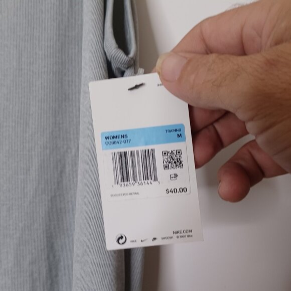 Nike Dri Fit Lightweight Soft Yoga Tank Top Gray CQ8842-077 Women’s M - Picture 2 of 5